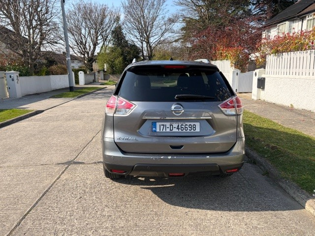 2017 Nissan X-Trail - image 4