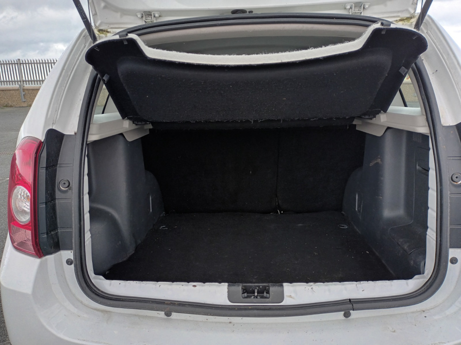 2013 Dacia Duster - image 6