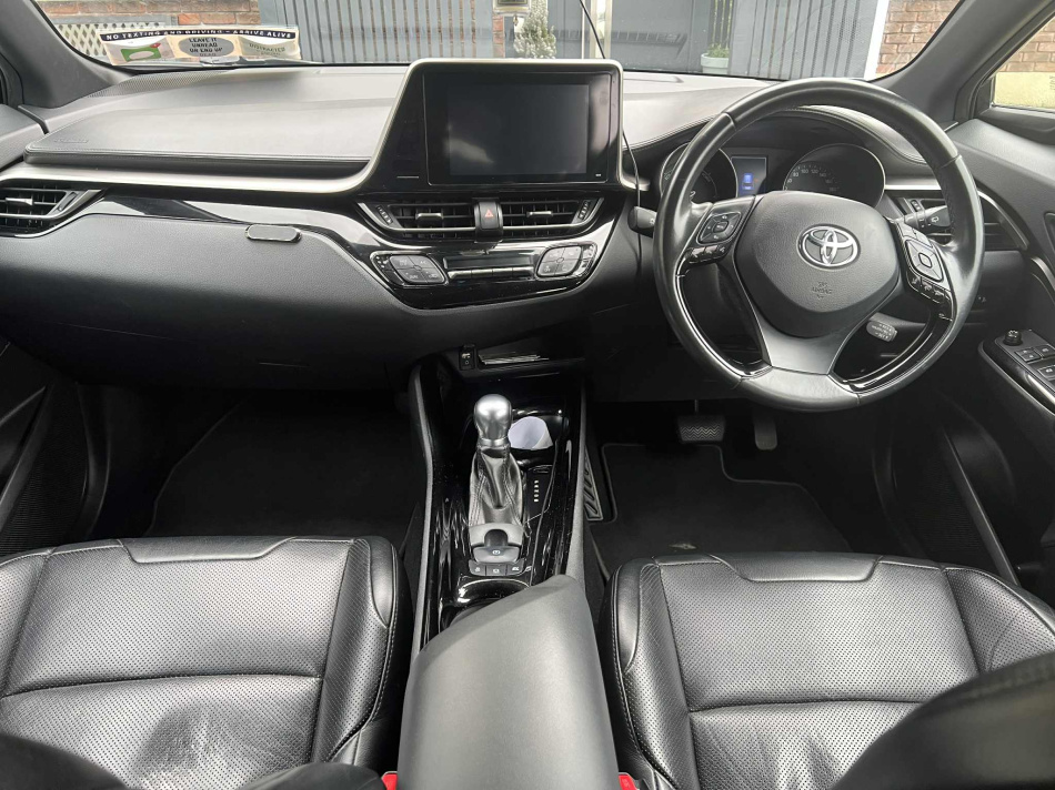 2019 Toyota - image 4