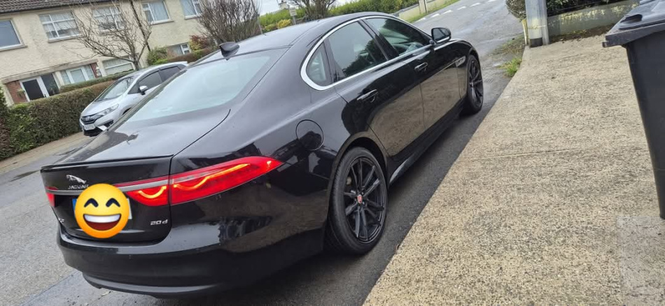 2017 Jaguar - image 3