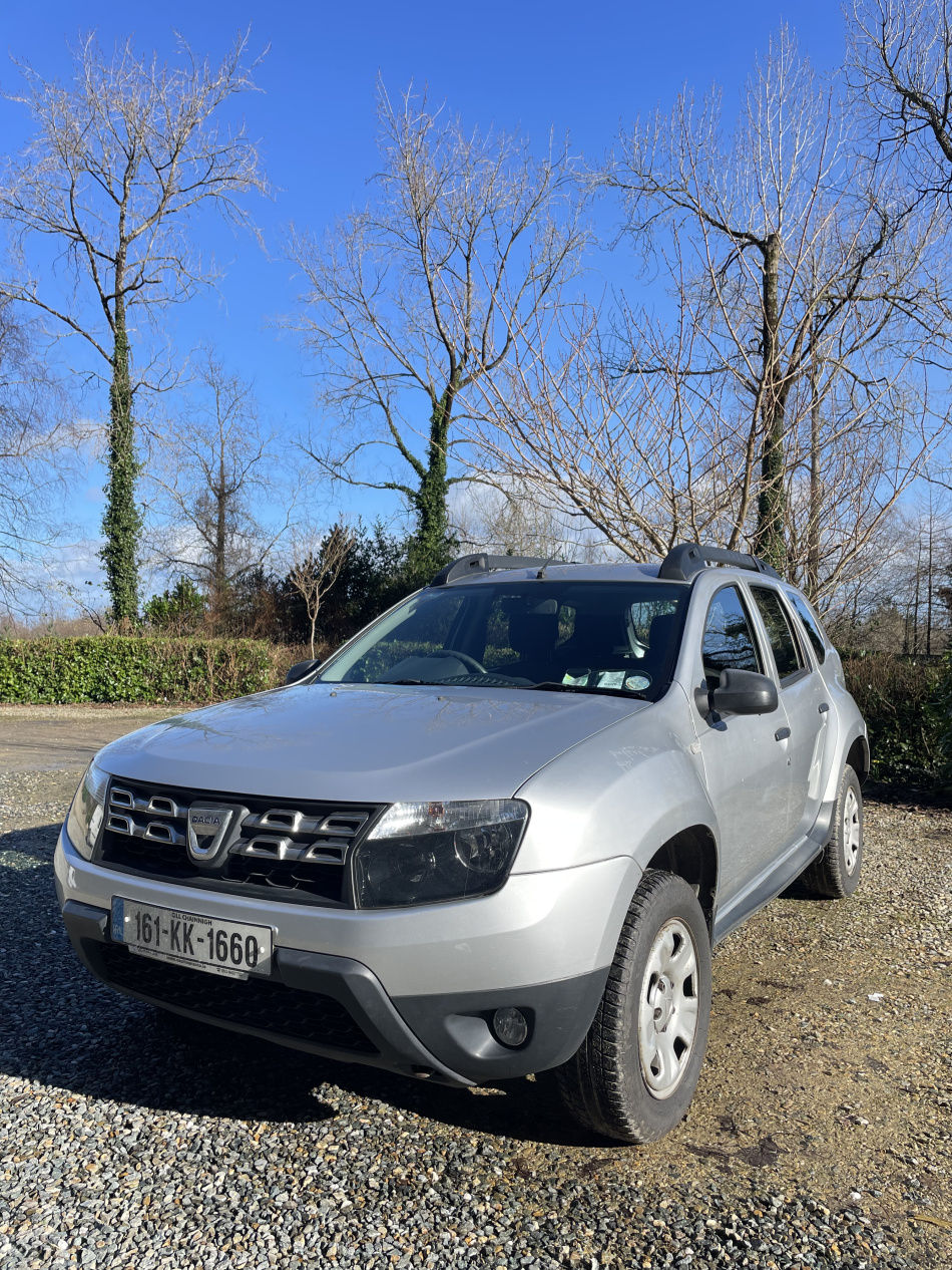 2016 Dacia - image 2
