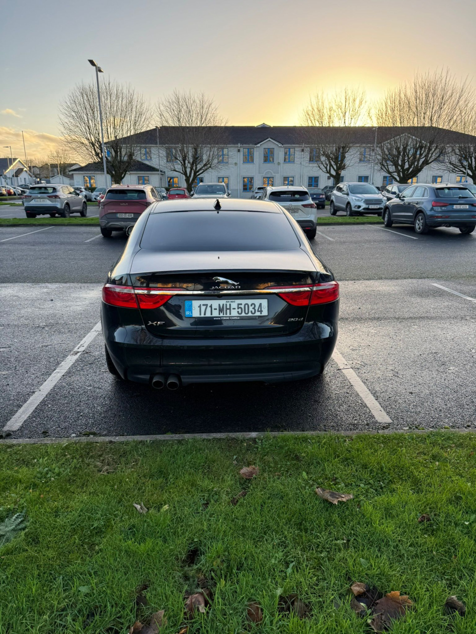 2017 Jaguar   €13,950