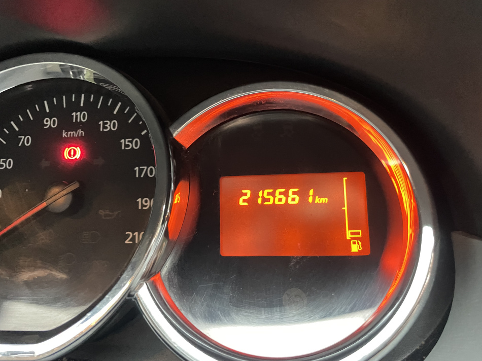 2016 Dacia - image 9