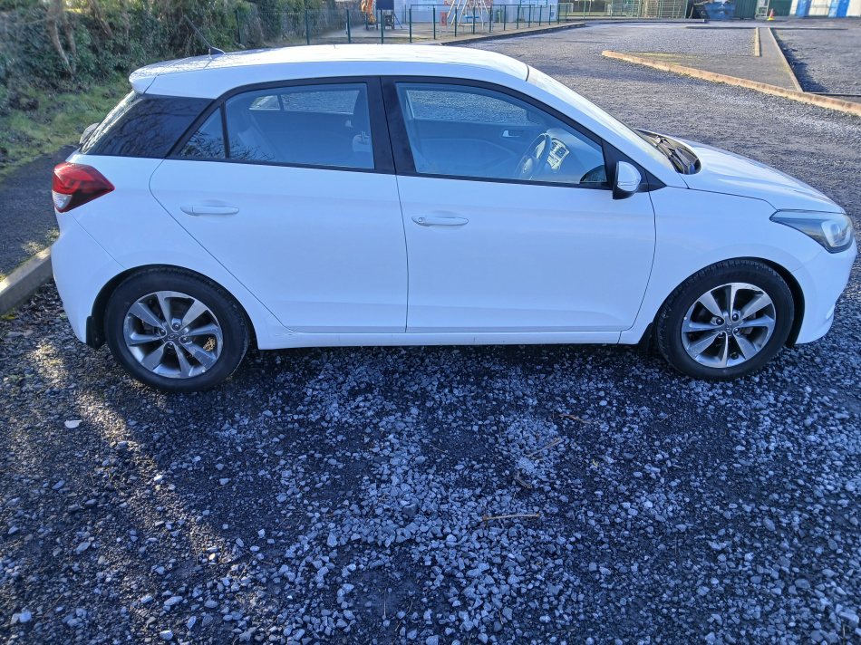 2016 Hyundai i20 Delux  €11,500