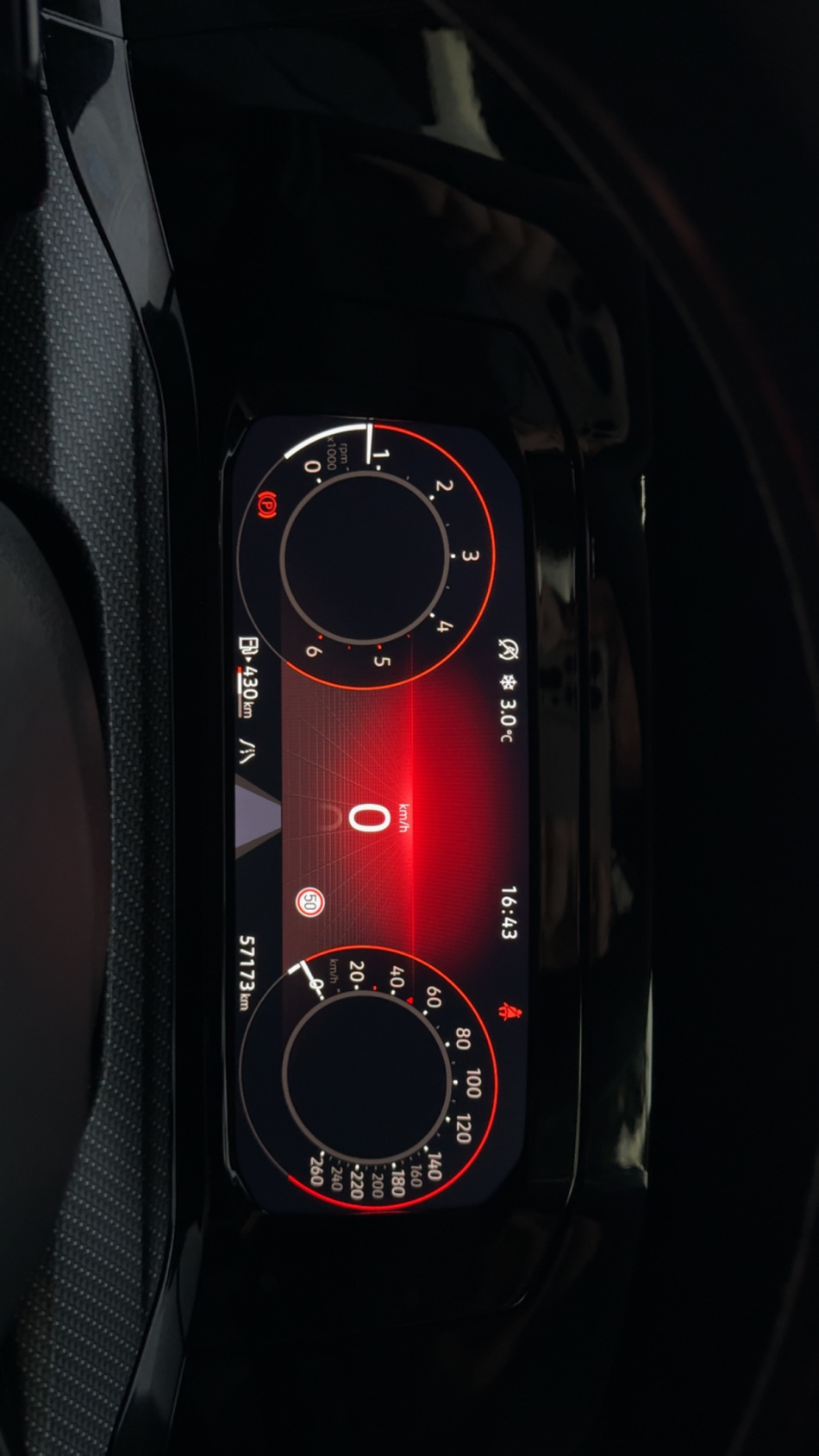 2022 Volkswagen Golf R-Line