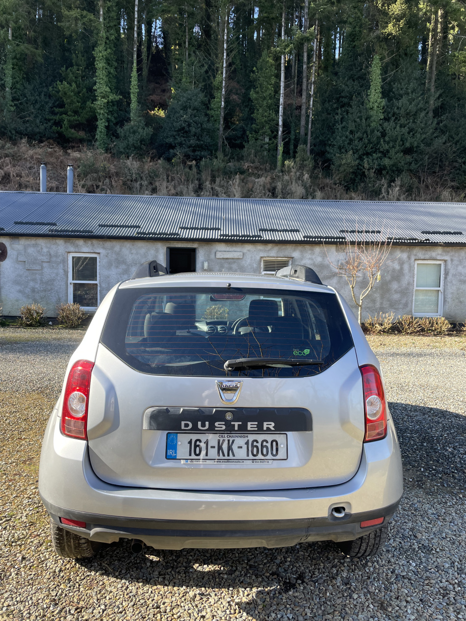 2016 Dacia - image 4