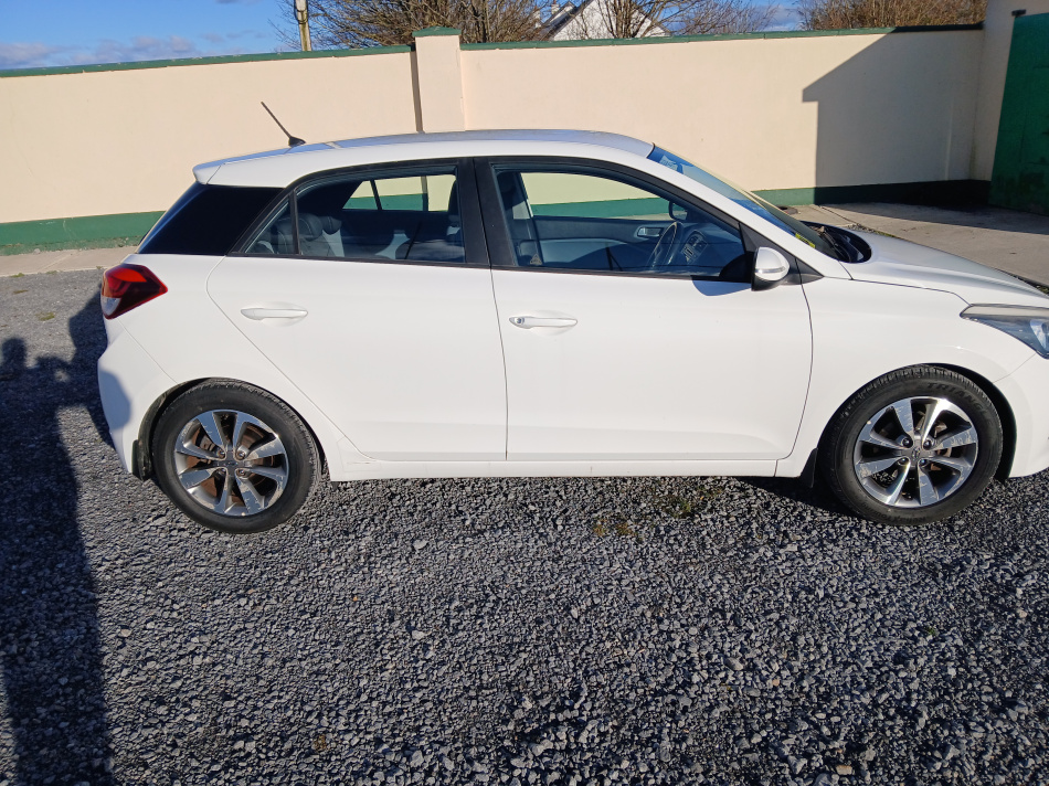2016 Hyundai i20 Delux  €9,500