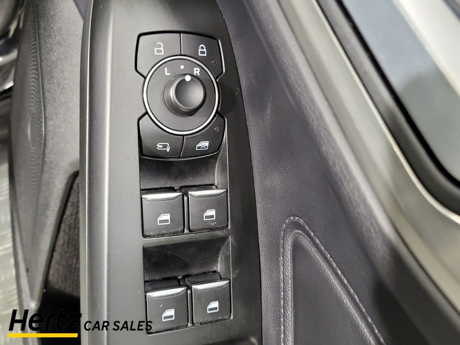 2023 Ford Focus - image 18