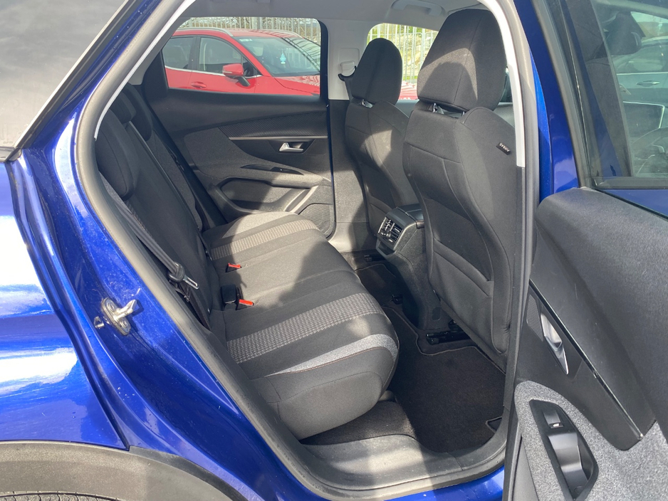 2019 Peugeot 3008 - image 12