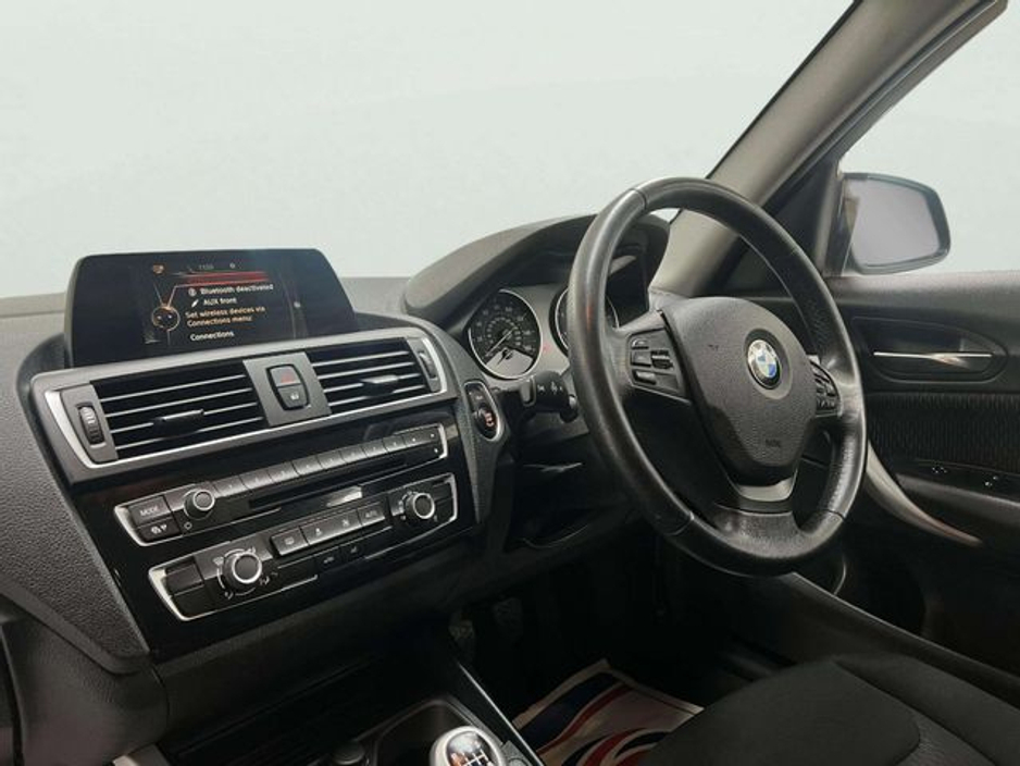 2016 BMW 1 Series - image 14