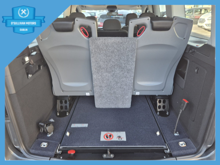 2025 Volkswagen Caddy 2025 / 7 SEATER / WAV / TAXI SPEC €58,500