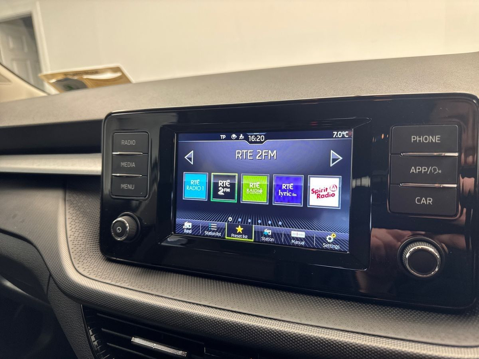 2023 Skoda Fabia - image 18