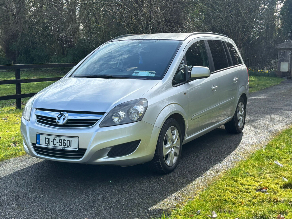 2013 Vauxhall Zafira - image 2