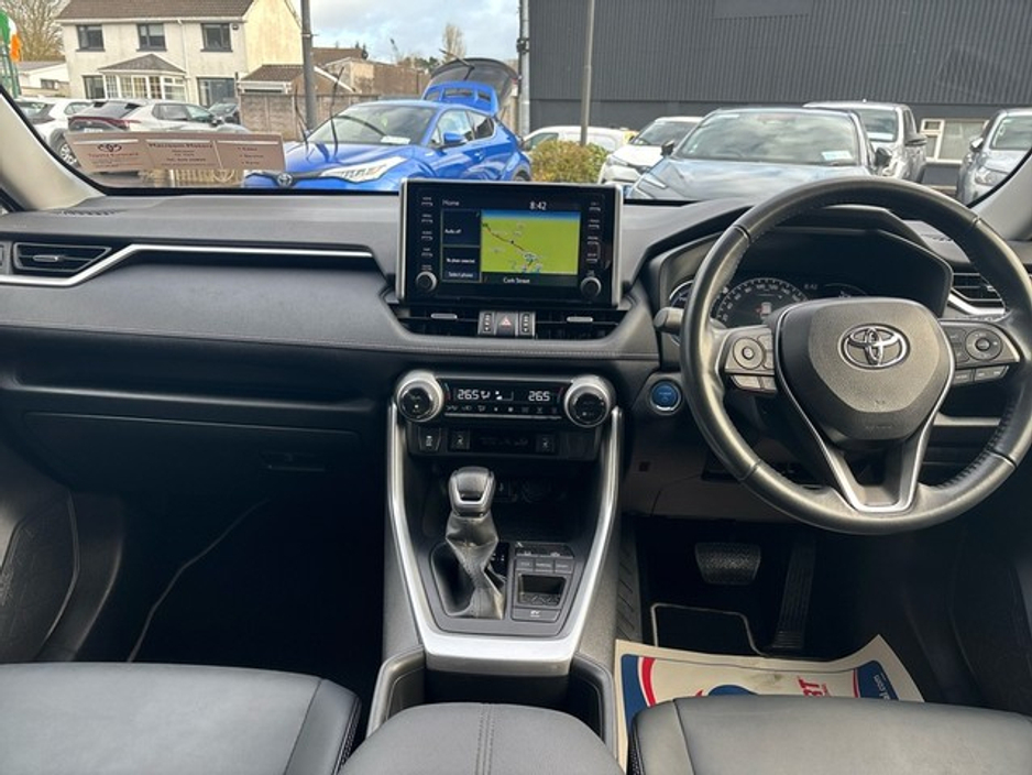 2022 Toyota Rav4 - image 8