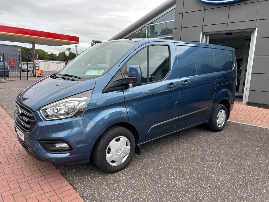 2018 Ford Transit Custom - image 2