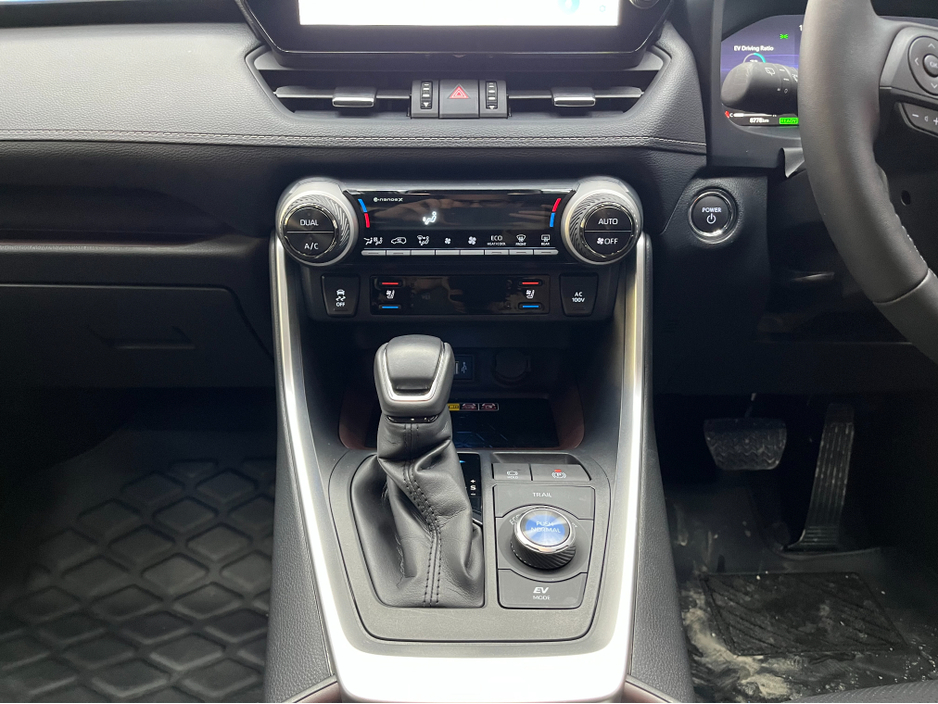 2025 Toyota Rav4 - image 21