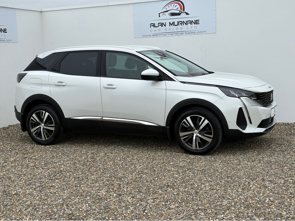 2021 Peugeot 3008 - image 3