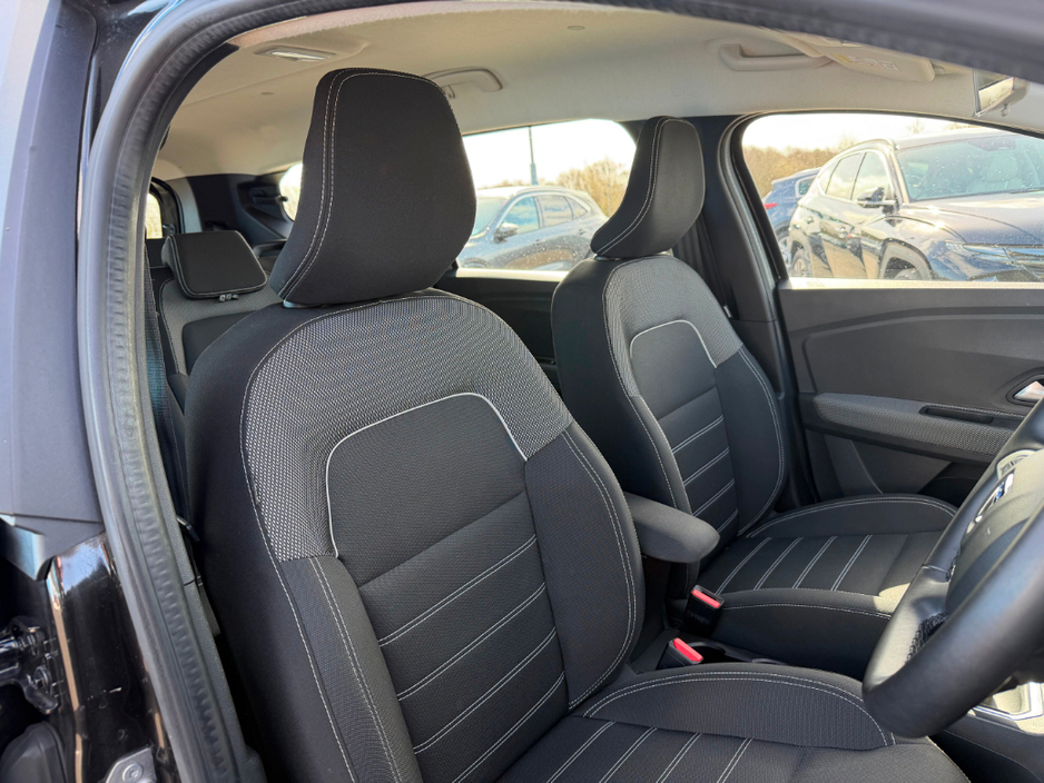 2022 Dacia Jogger - image 6