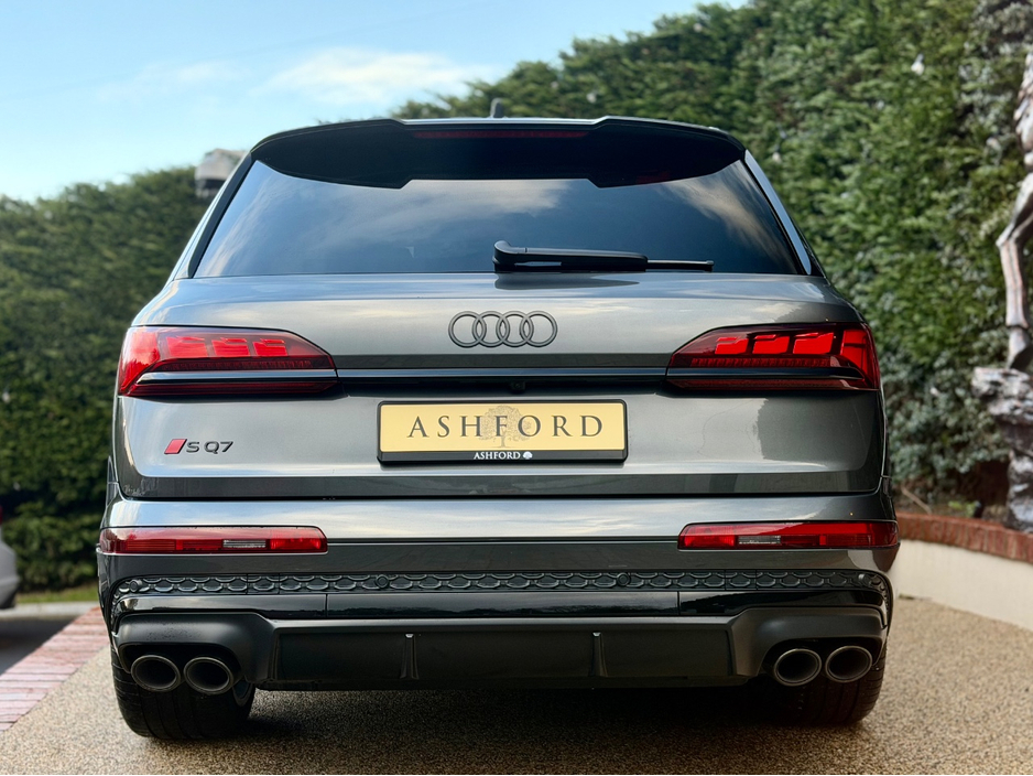 2026 Audi SQ7 - image 4