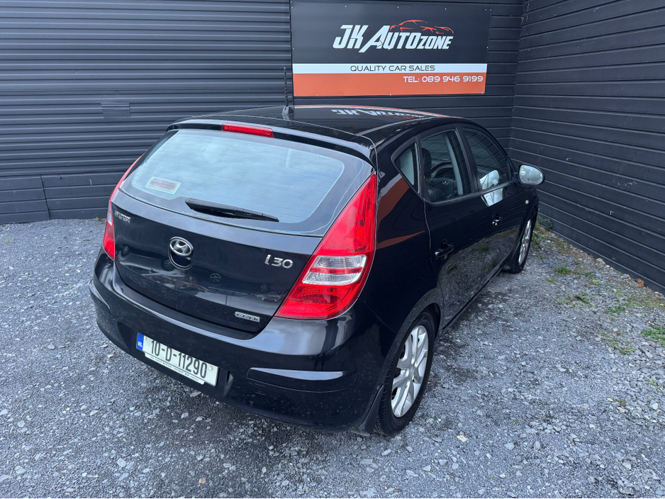 2010 Hyundai i30 - image 6