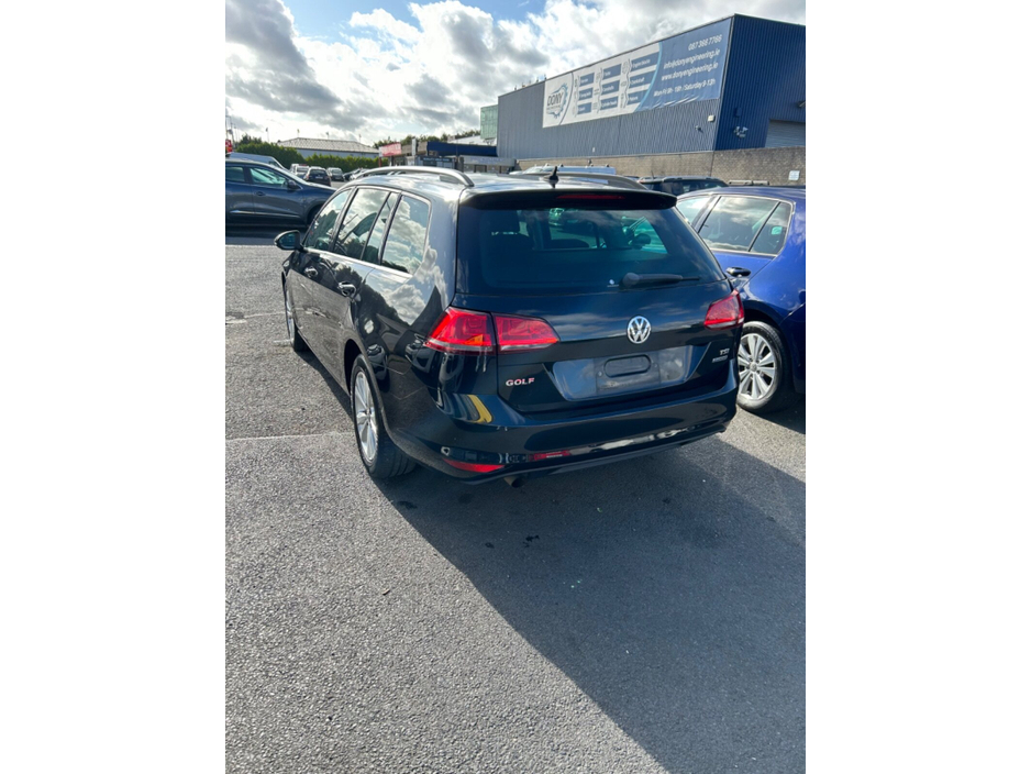 2014 Volkswagen Golf  €10,950