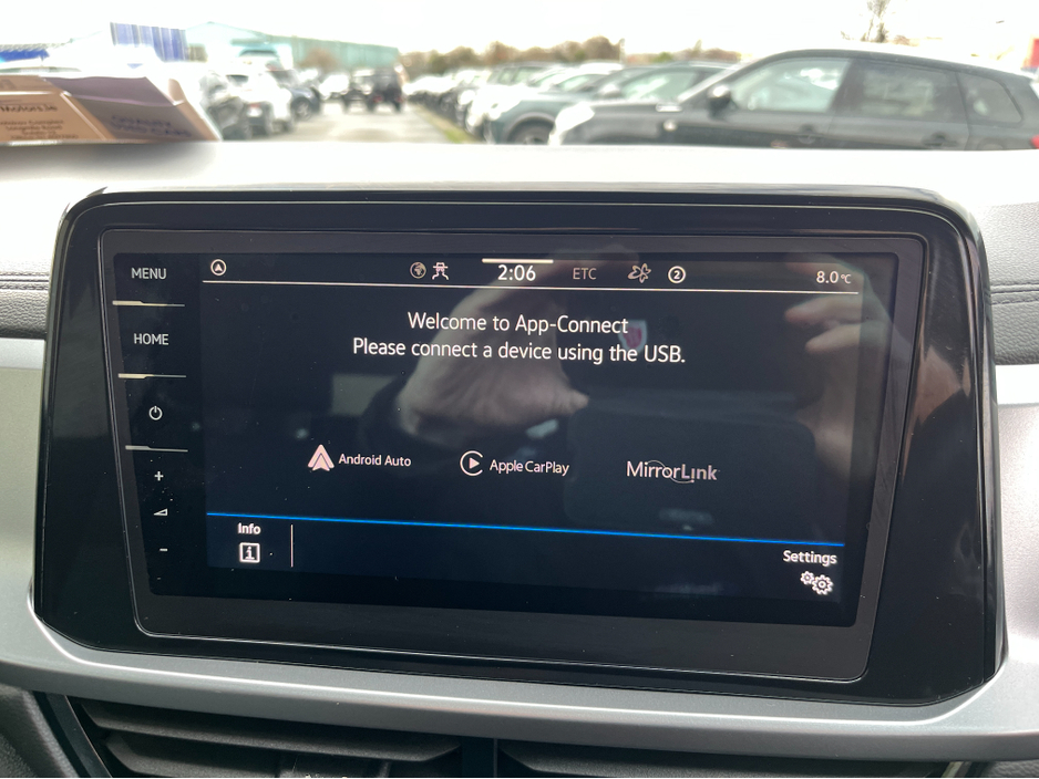 2023 Volkswagen T-Roc ACTIVE AUTOMATIC 1.5 PETROL //VERY LOW MILES//KEYLESS ENTRY//ADAPTIVE CRUISE CONTROL//BLIND SPOT WARNING// €29,950