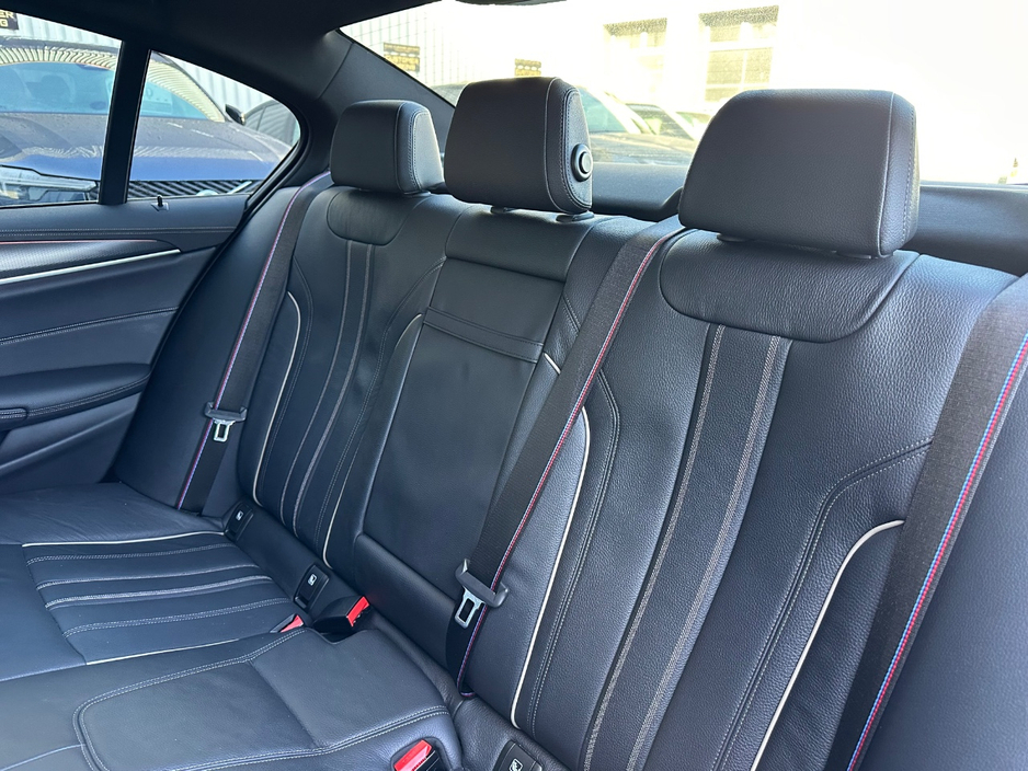 2023 BMW 5 Series - image 13
