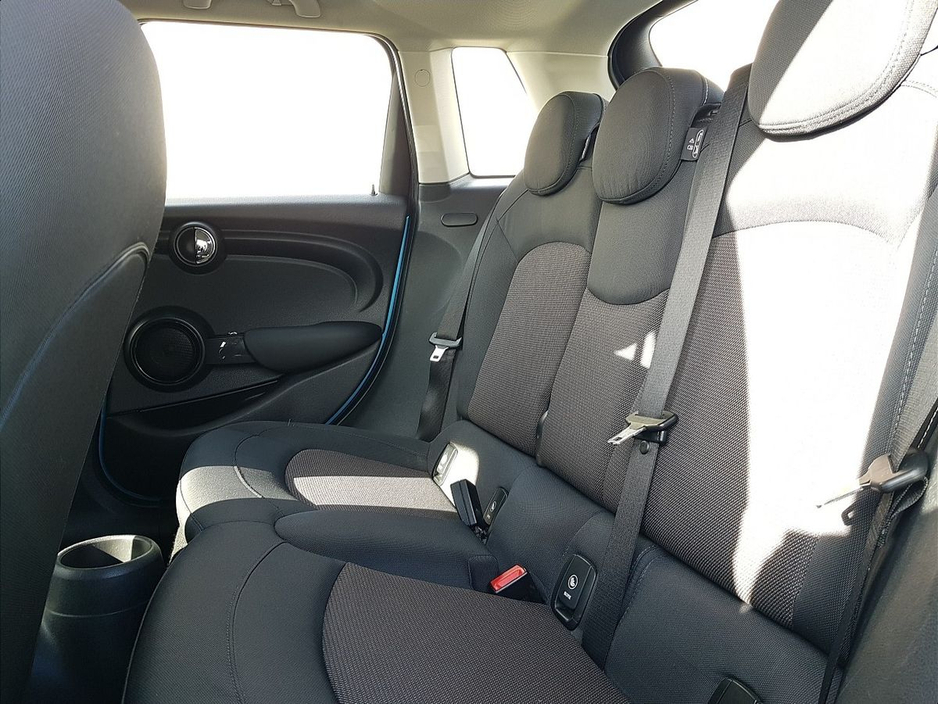 2017 MINI Hatch D €12,995