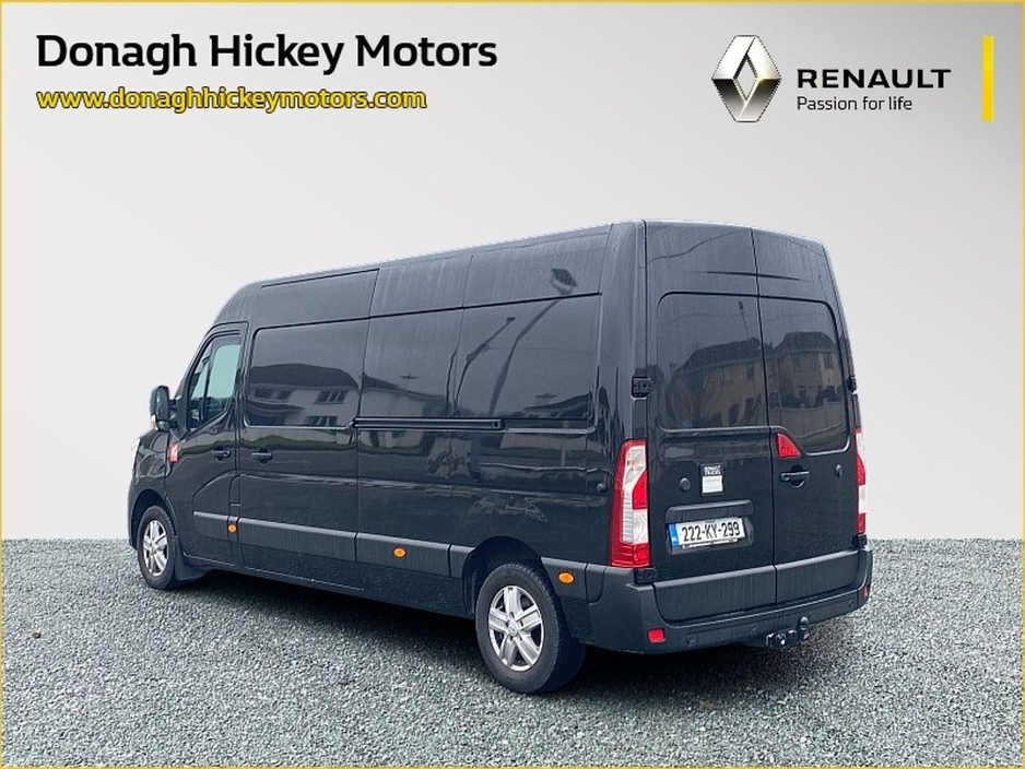2022 Renault Master - image 2