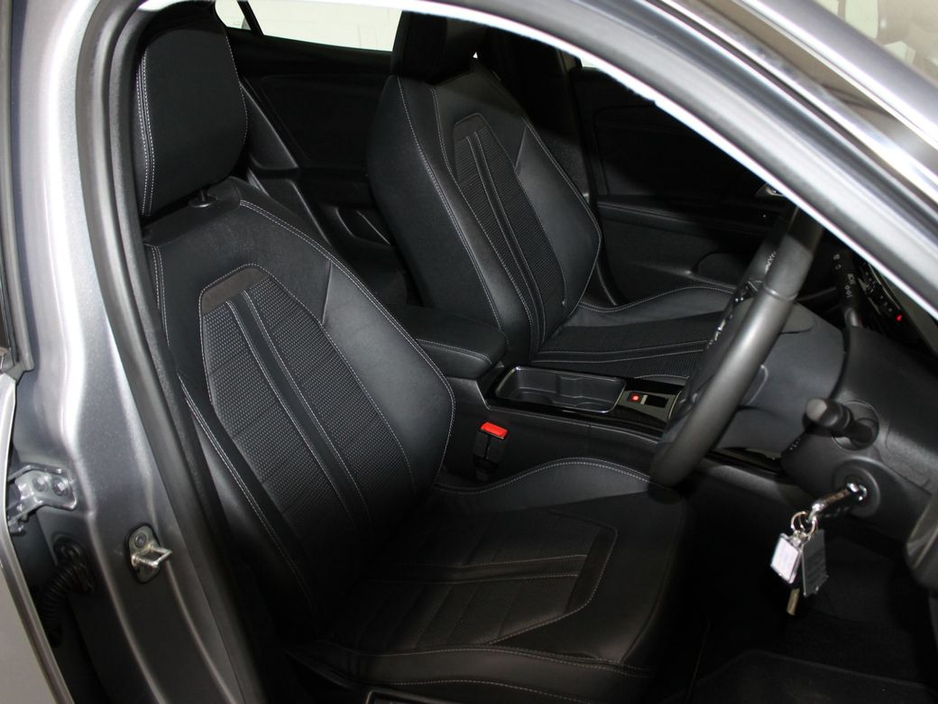 2022 Opel Mokka - image 11