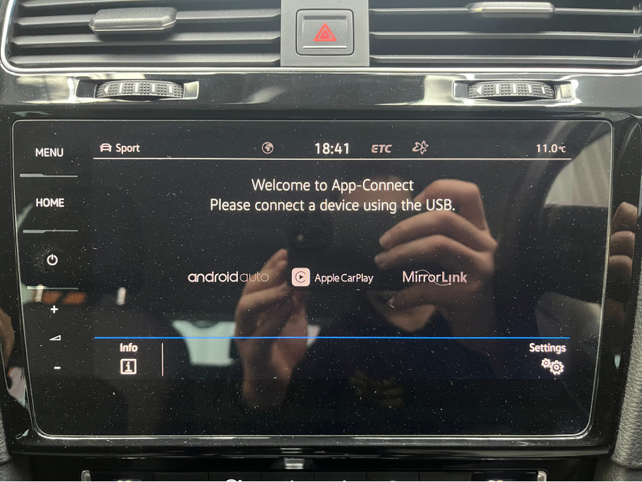 2018 Volkswagen Golf - image 19