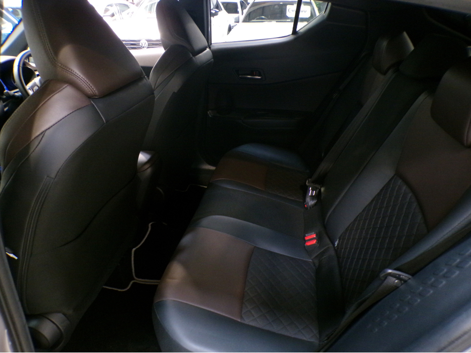 2018 Toyota C-HR 2018*32,000 MILES*HYBRID SPORT TOYOTA C-HR SELF CHARGING 1.8 AUTOMATIC*FANTASTIC CONDITION GREAT ON FUEL, POWER, COMFORT WITH A LOT OF SPACE ALL COMBINED FOR A FANTASTIC DRIVE. CAR COMES WITH FULL SAF €19,900