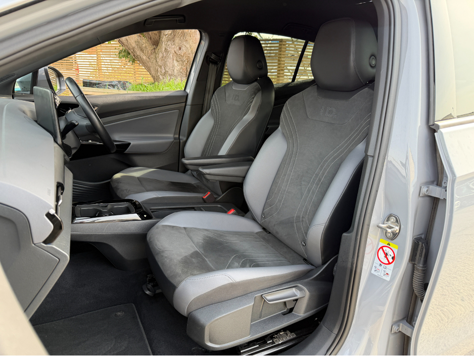 2022 Volkswagen ID.5 - image 28