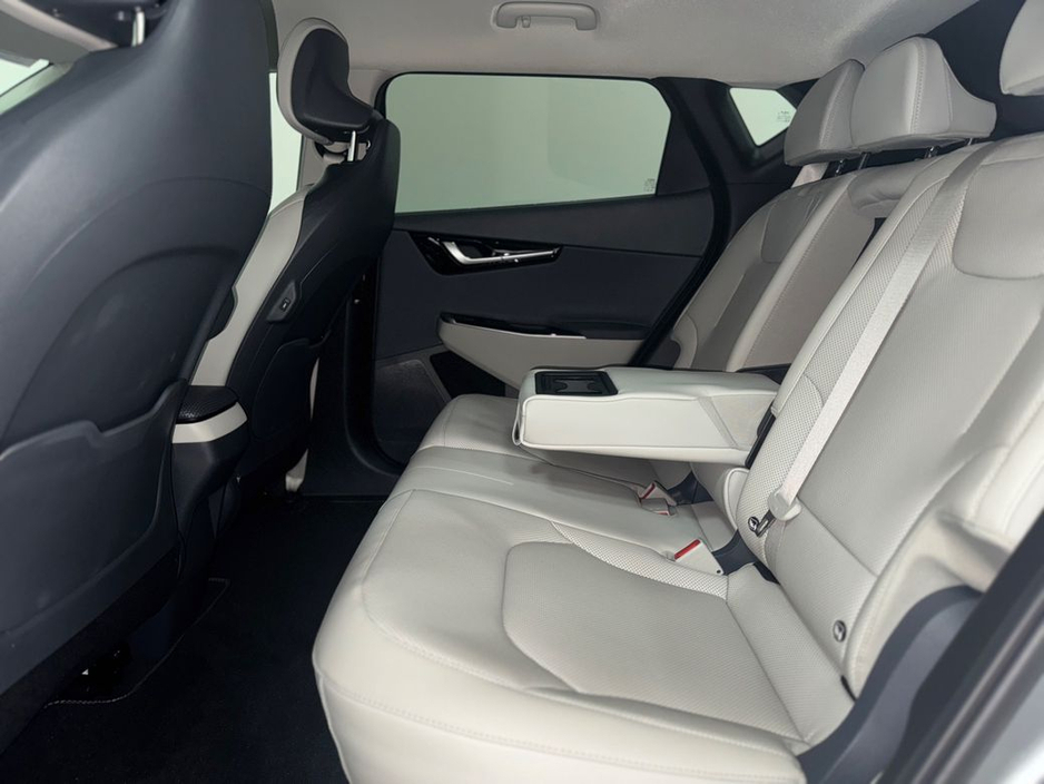 2025 Kia EV6 - image 4
