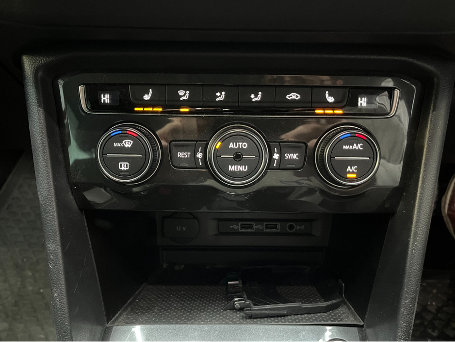 2018 Volkswagen Tiguan €23950 2018 VOLKSWAGEN TIGUAN TDI 4MOTION HIGH LINE 2.0 AUTOMATIC / CRUISE CONTROL / 360° PARKING CAMERA / HEATED SEATS / PADDLE SHIFTERS / HEATED REAR SEATS €23,950