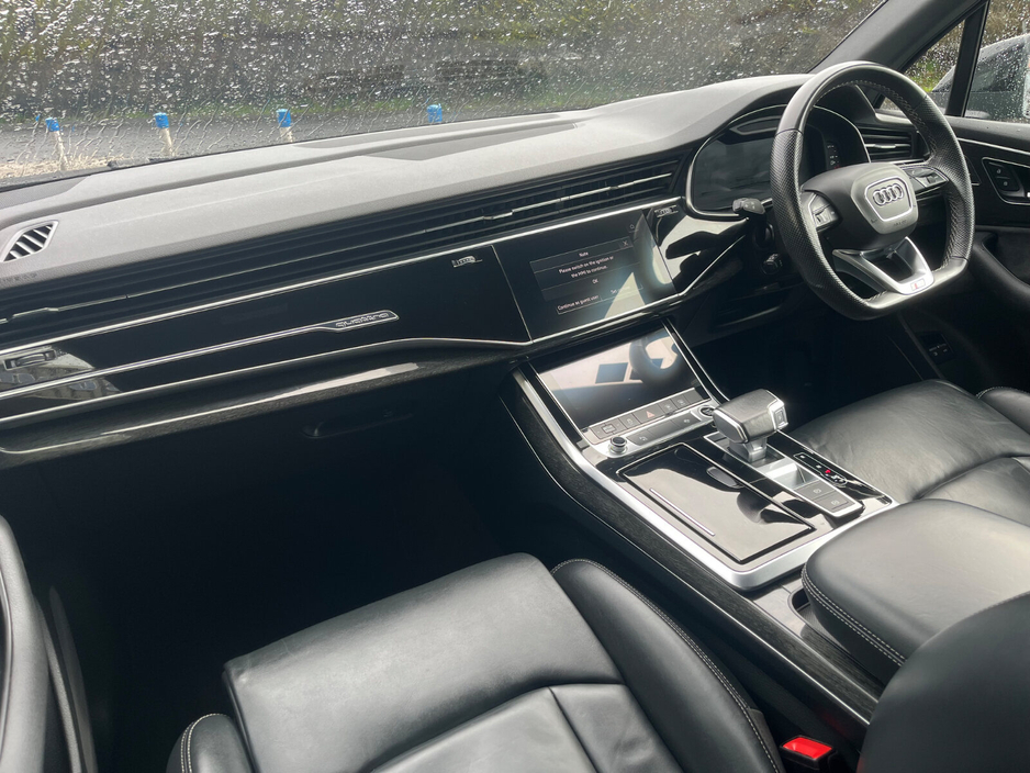 2021 Audi Q7 - image 21