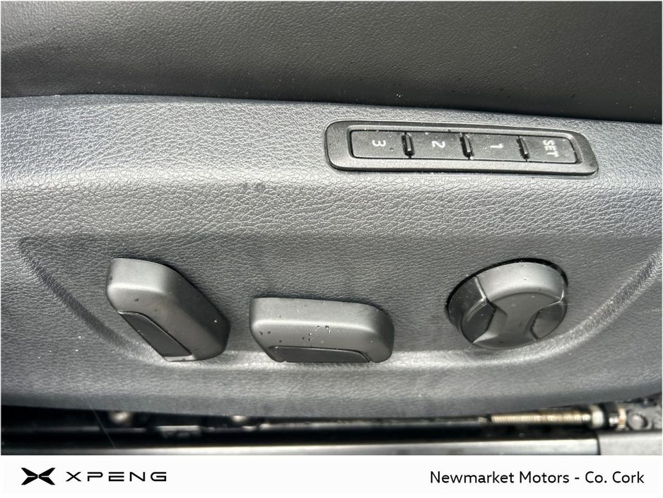 2024 Skoda Superb - image 4