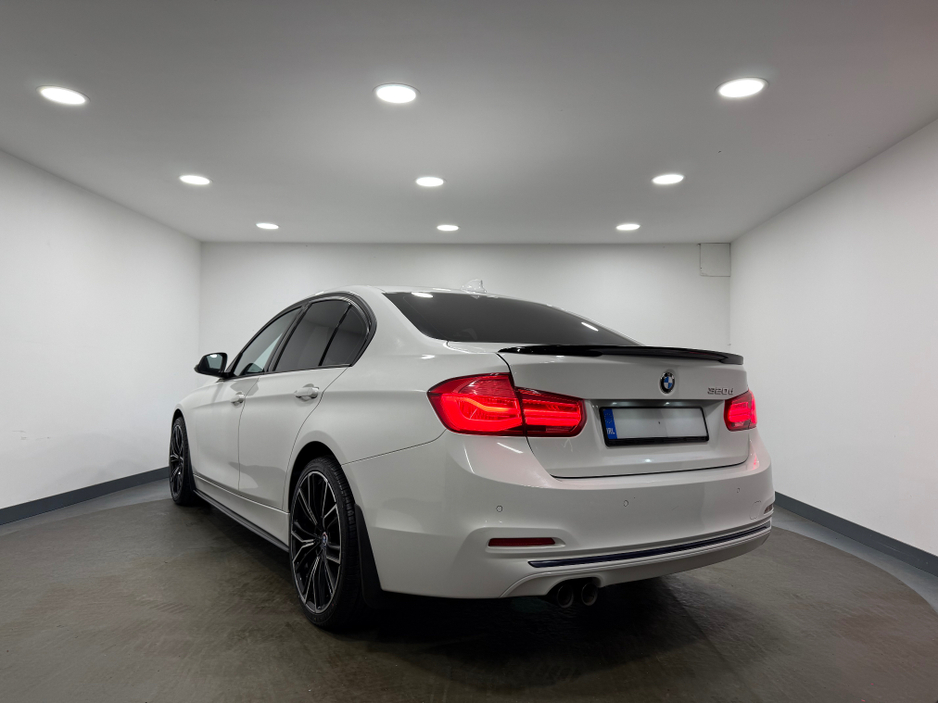 2017 BMW 3 Series SPORT 320 D €16,495