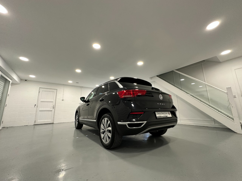 2020 Volkswagen T-Roc - image 12