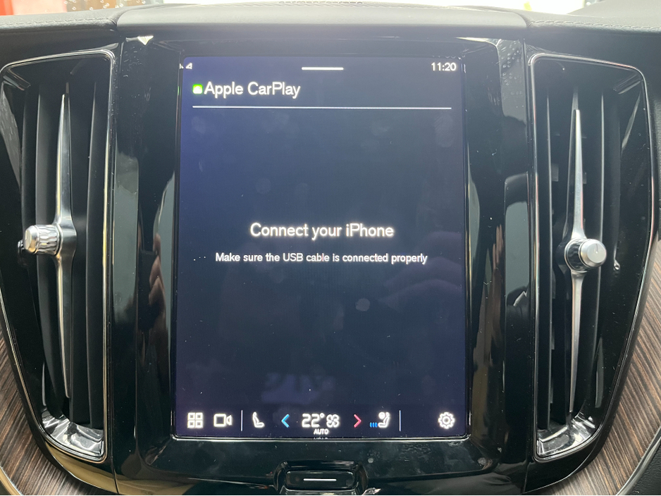 2023 Volvo XC60 €47950 2023 VOLVO XC46 RECHARGE PRECHARGE ULTIMATE T6 AWD PLUG 2.0 AUTOMATIC / CRUISE CONTROL / 360° CAMERA / ELECTRIC MEMORY & HEATED SEATS / PANORAMIC SUNROOF / APPLE CARPLAY / HEATED REAR SEATS €47,950