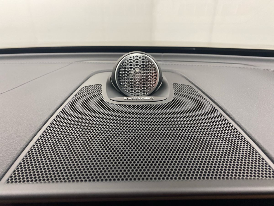 2026 Volvo XC60 - image 18