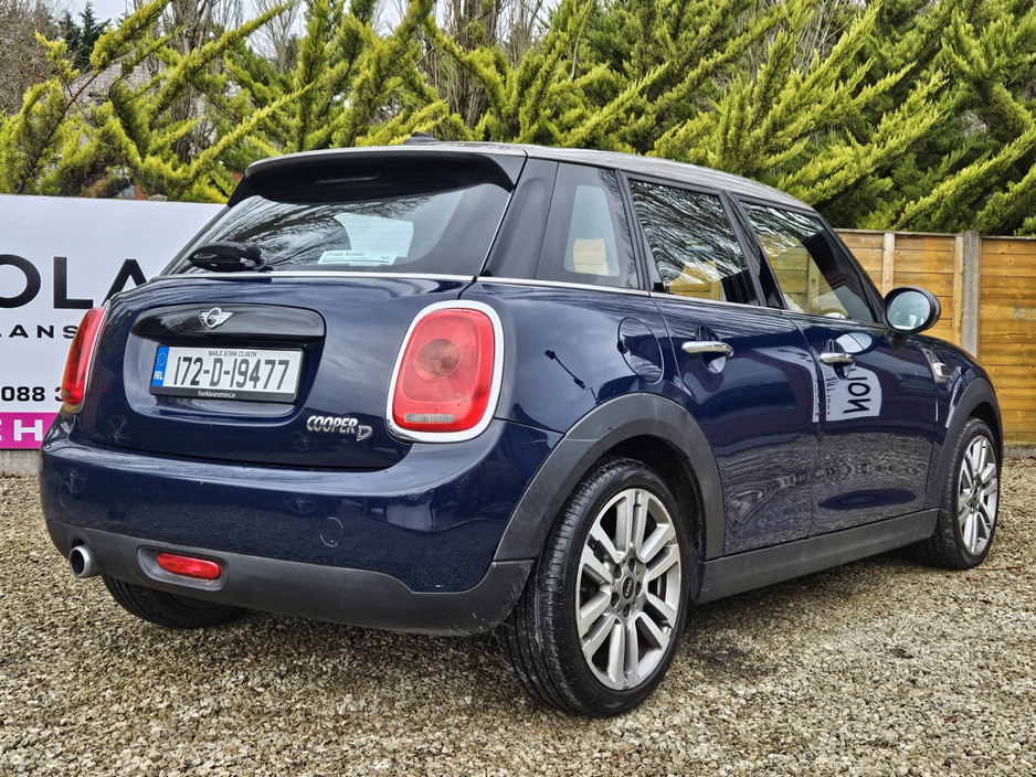 2017 MINI Hatch - image 15