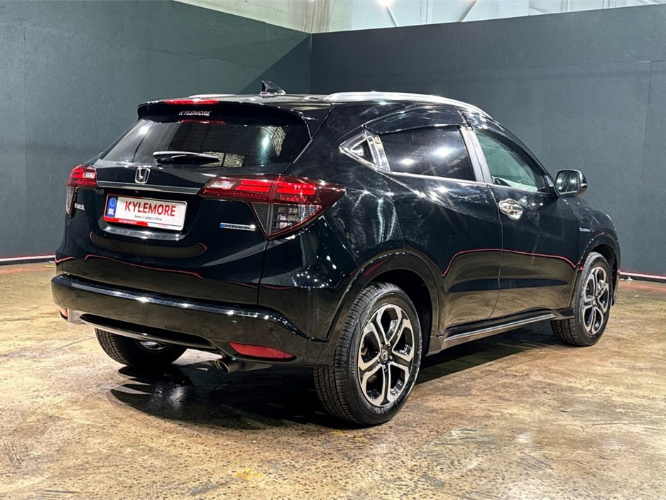 2019 Honda Vezel - image 3