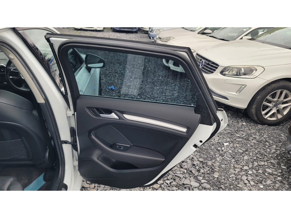 2014 Audi A3 - image 11