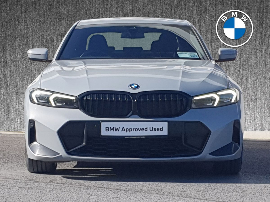 2023 BMW 3 Series - image 16