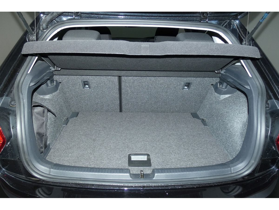 2018 Volkswagen Polo - image 28