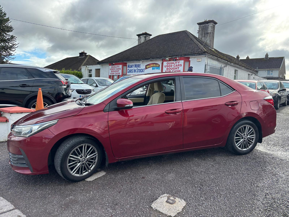 2017 Toyota Corolla - image 12