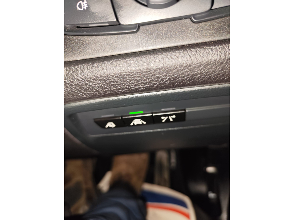 2018 BMW 3 Series - image 21