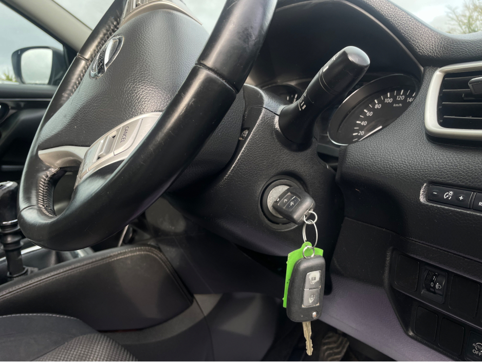 2015 Nissan Qashqai 1.5 DSL SV 4DR LOW KM €8,950