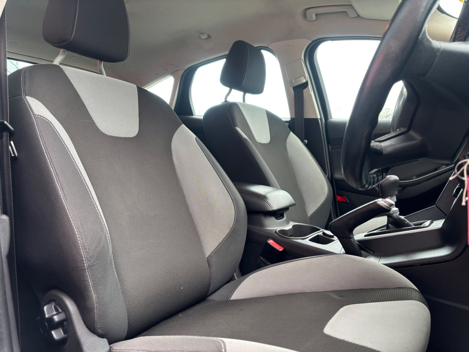 2013 Ford Focus - image 7